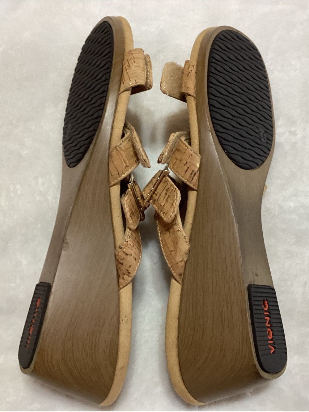 Vionic Cork-Effect Triple Strap Slide Sandals in Tan (No Size-See Description) - Picture 6 of 9